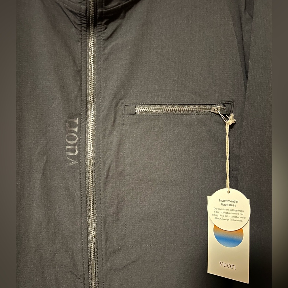 VUORI Excursion Ripstop Jacket
Men's Ripstop Jacket SIZE XXL - Picture 8 of 11